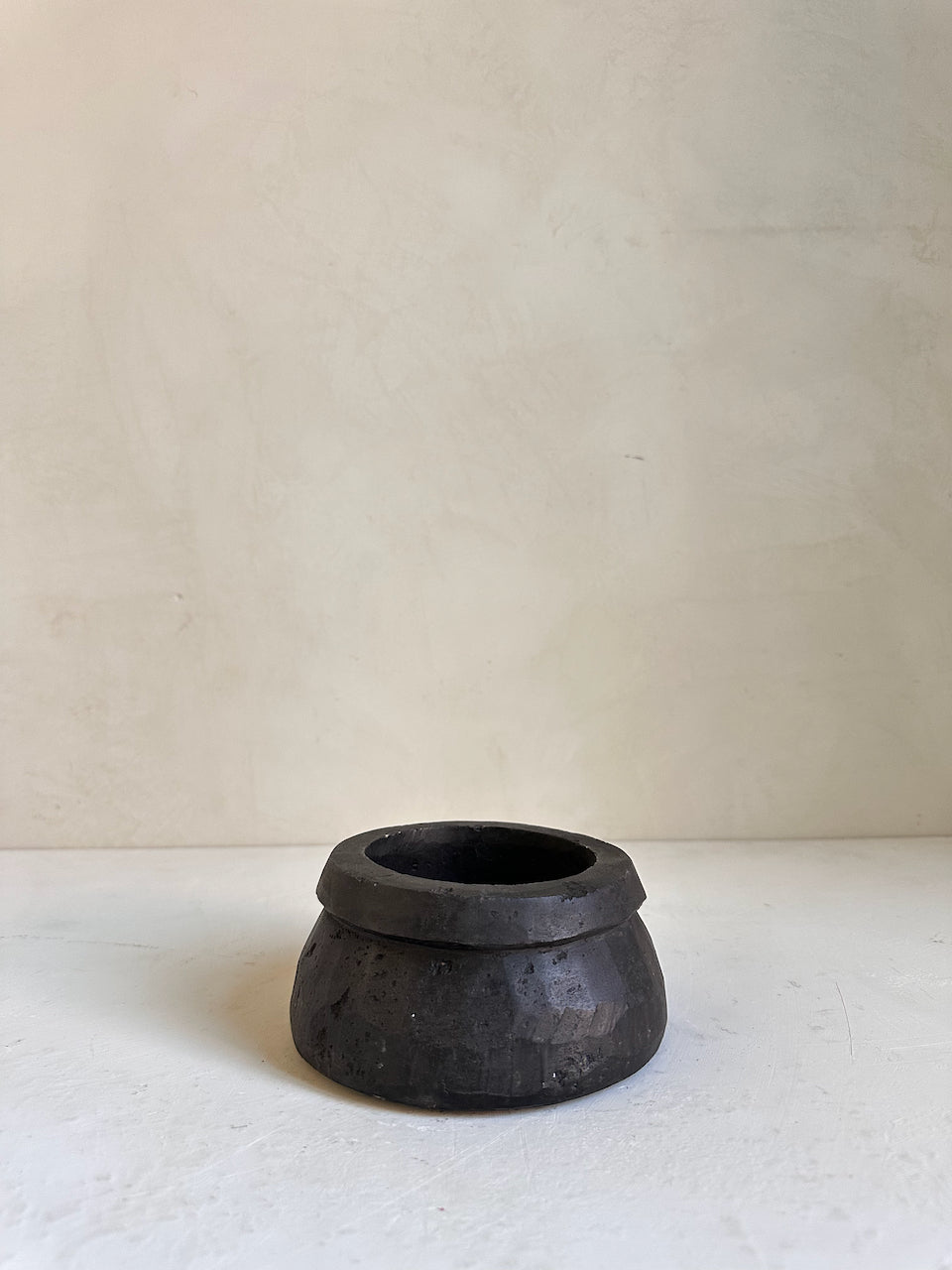 The Corner - Black stone mortar N° 18 - Table & Kitchenware