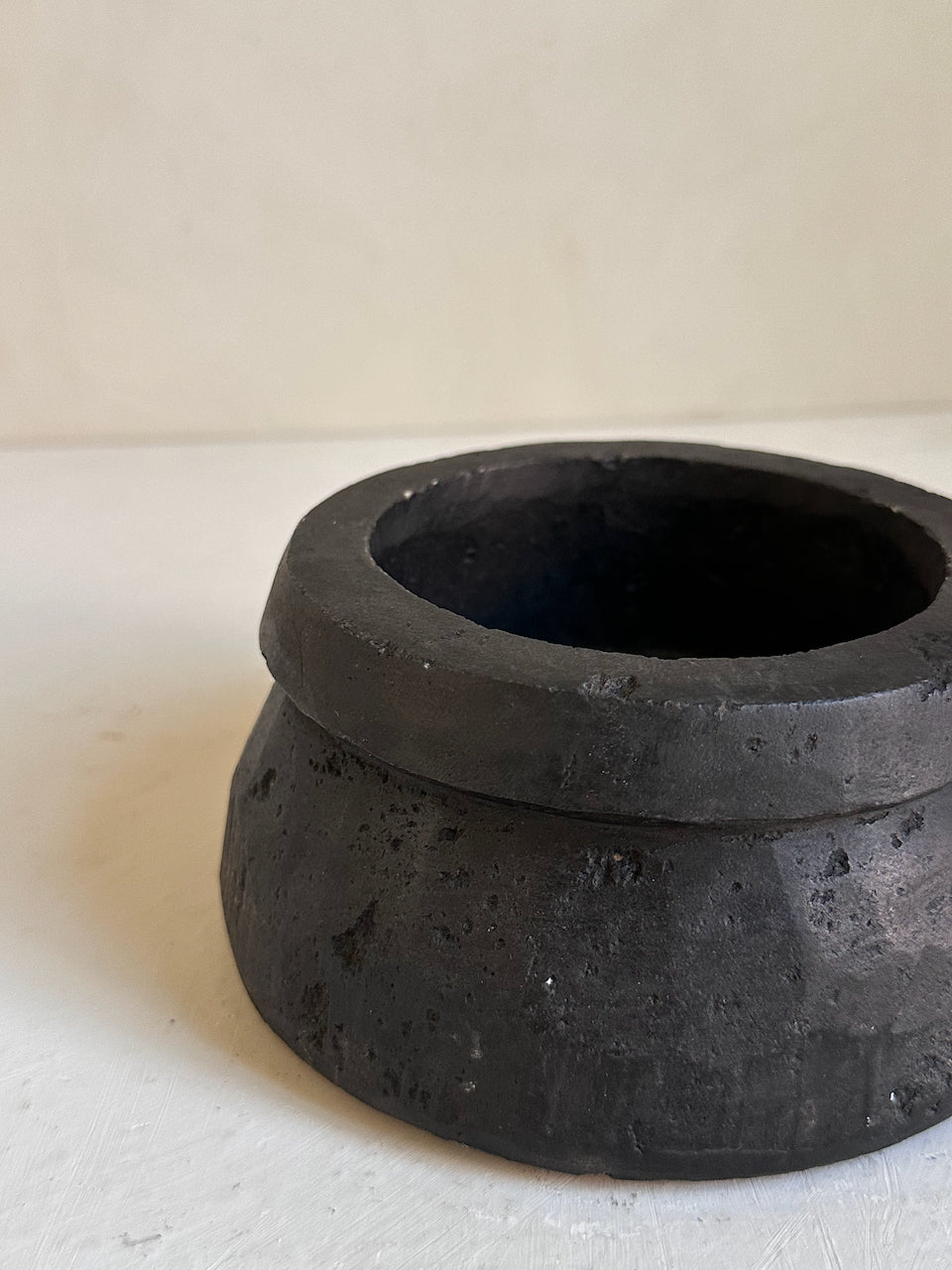 The Corner - Black stone mortar N° 18 - Table & Kitchenware