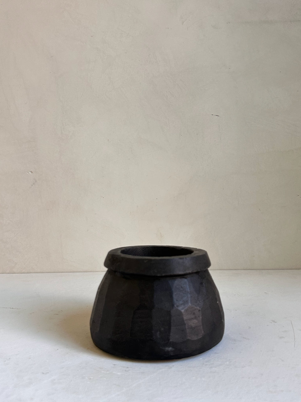 The Corner - Black stone mortar N° 19 - Table & Kitchenware