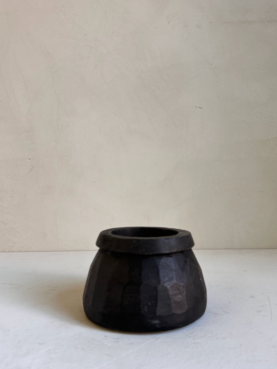 The Corner - Black stone mortar N° 19 - Table & Kitchenware