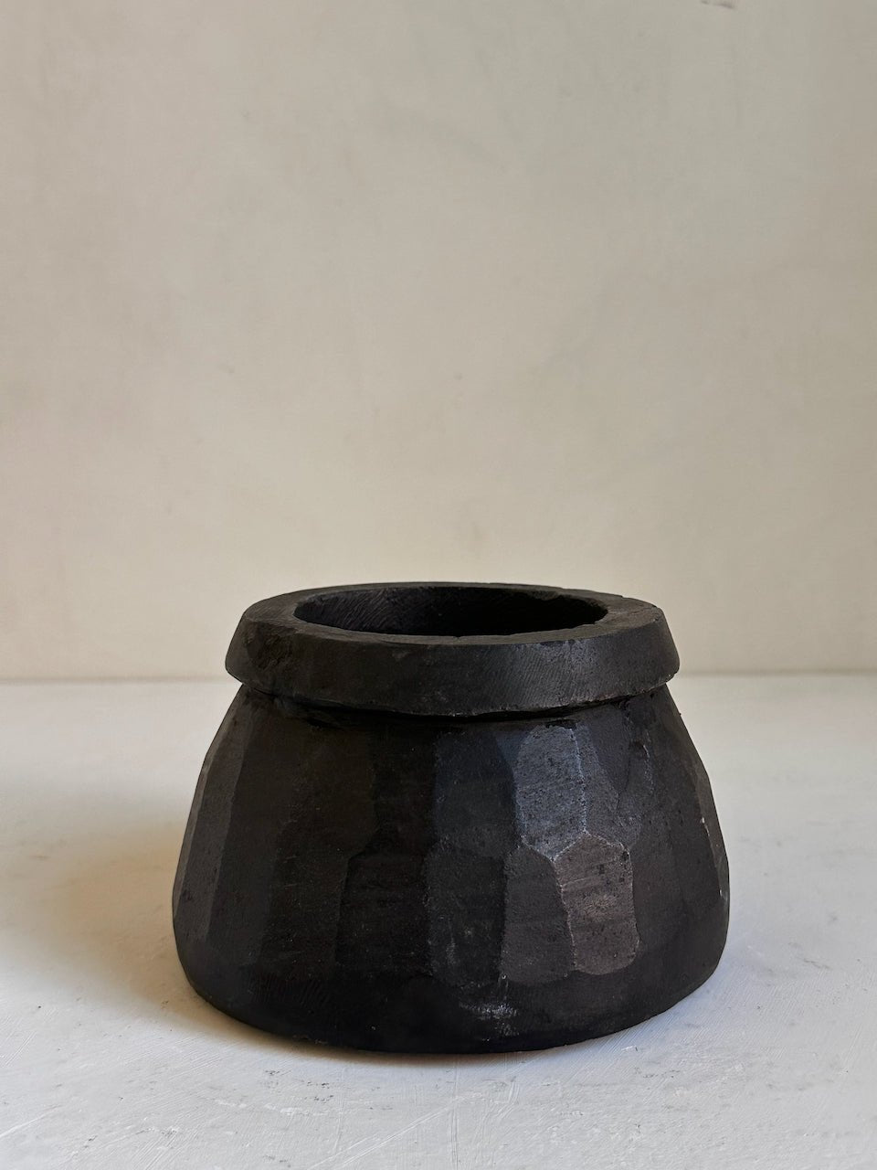 The Corner - Black stone mortar N° 19 - Table & Kitchenware