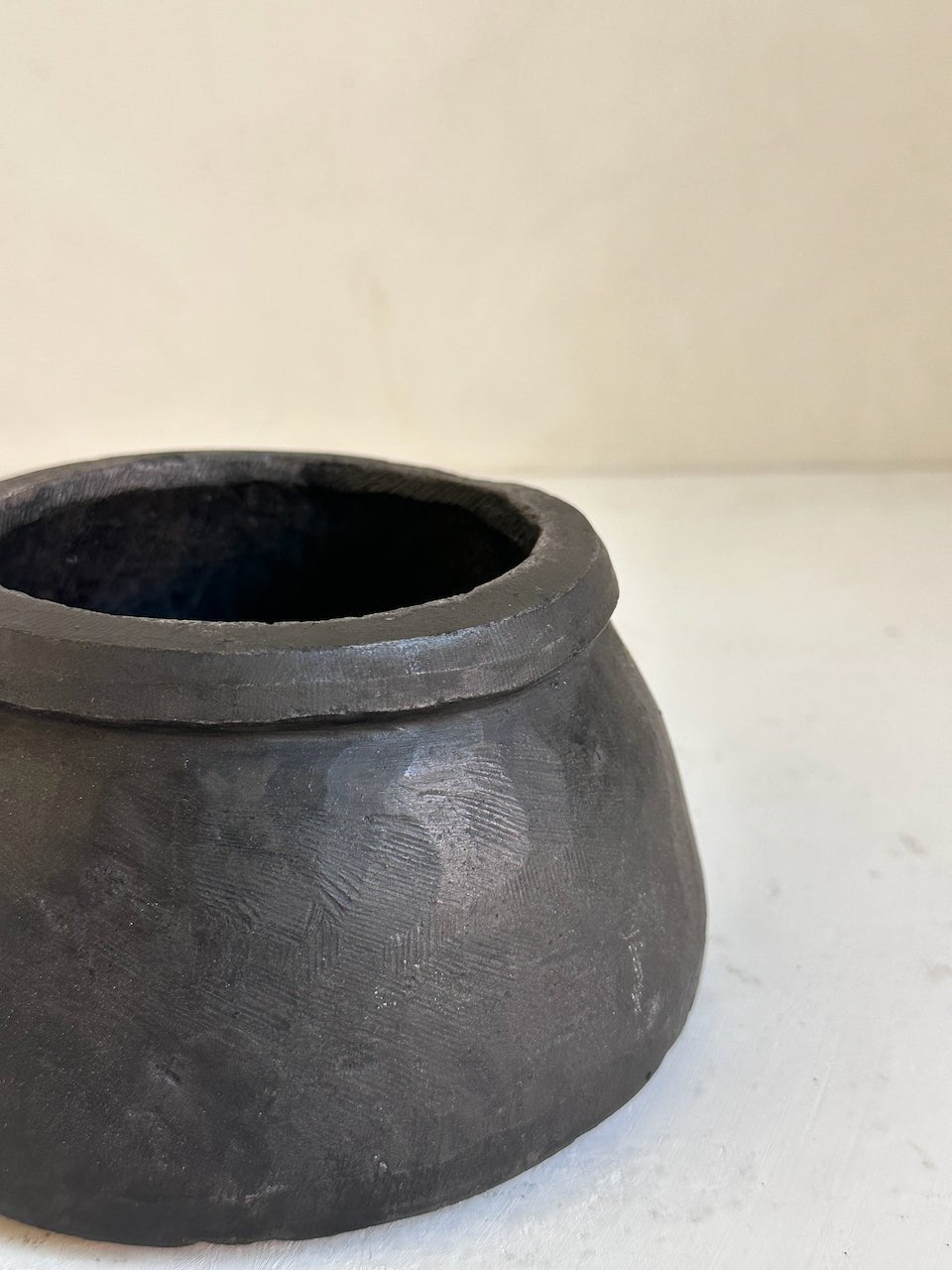 The Corner - Black stone mortar N° 20 - Table & Kitchenware