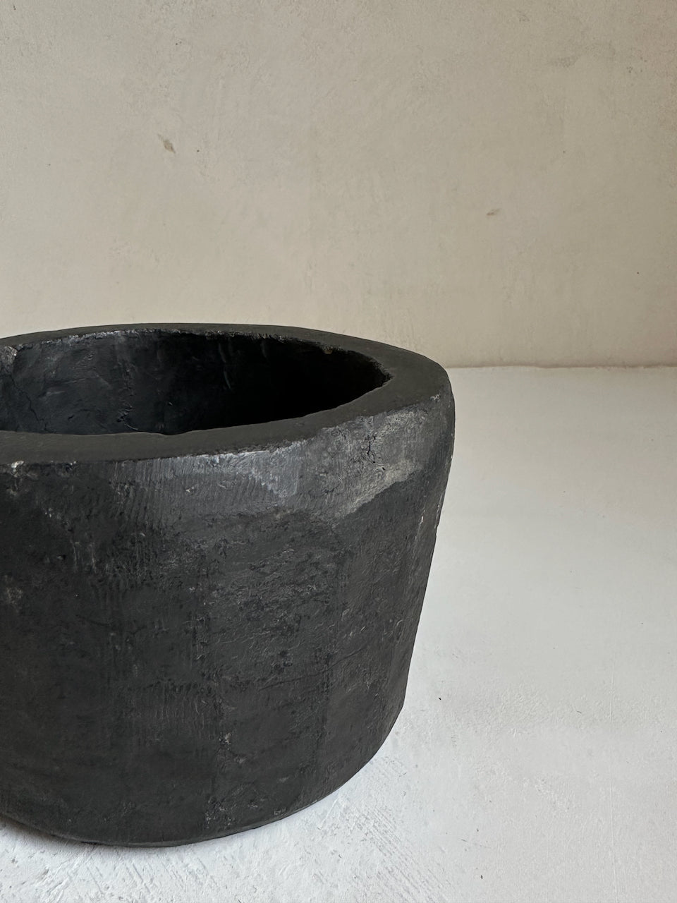 The Corner - Black stone mortar N° 4 - Table & Kitchenware