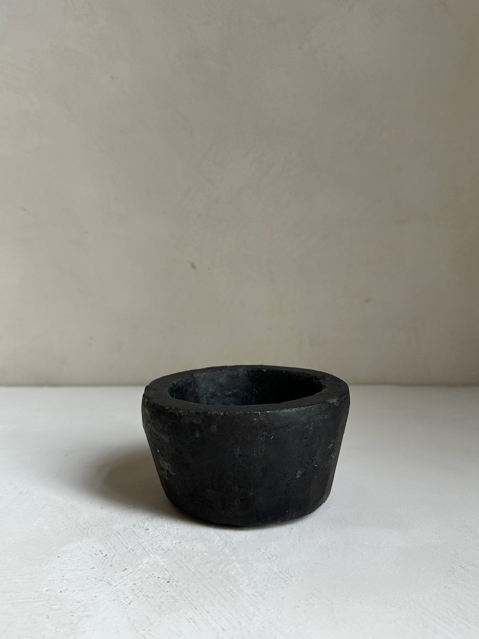 The Corner - Black stone mortar N° 6 - Table & Kitchenware