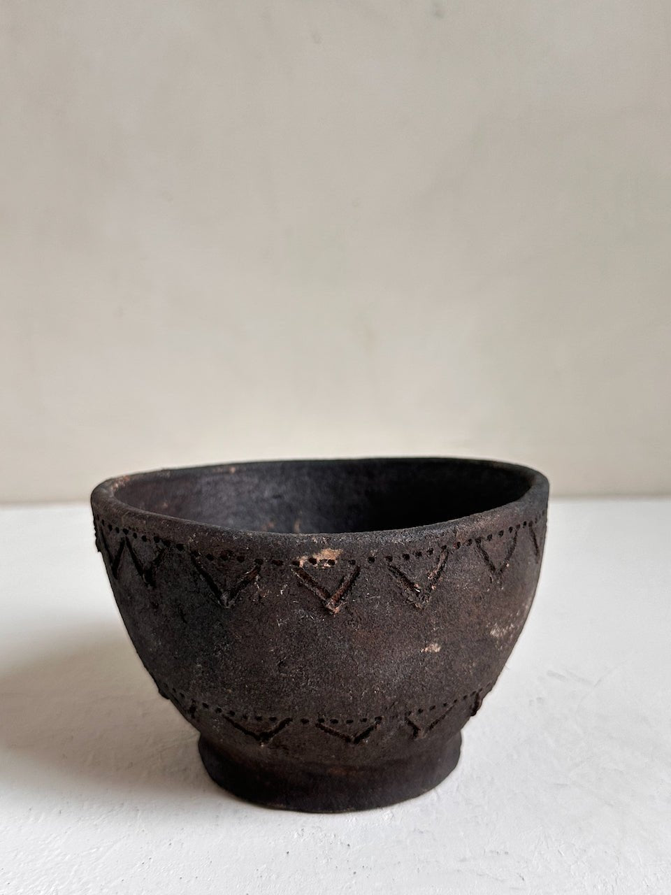 The Corner - Black terracotta bowl N° 2 - Pots & Vases