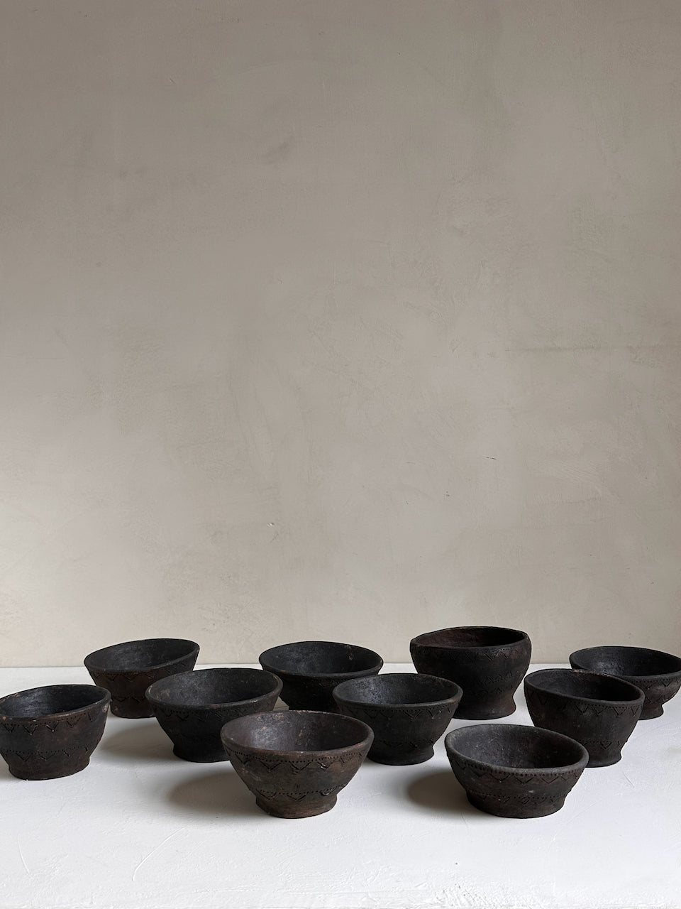 The Corner - Black terracotta bowl N° 2 - Pots & Vases
