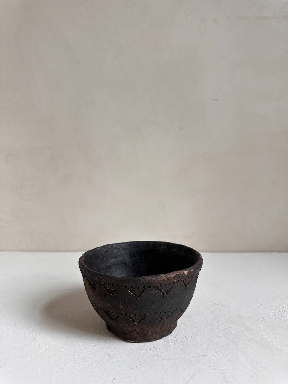 The Corner - Black terracotta bowl N° 3 - Pots & Vases