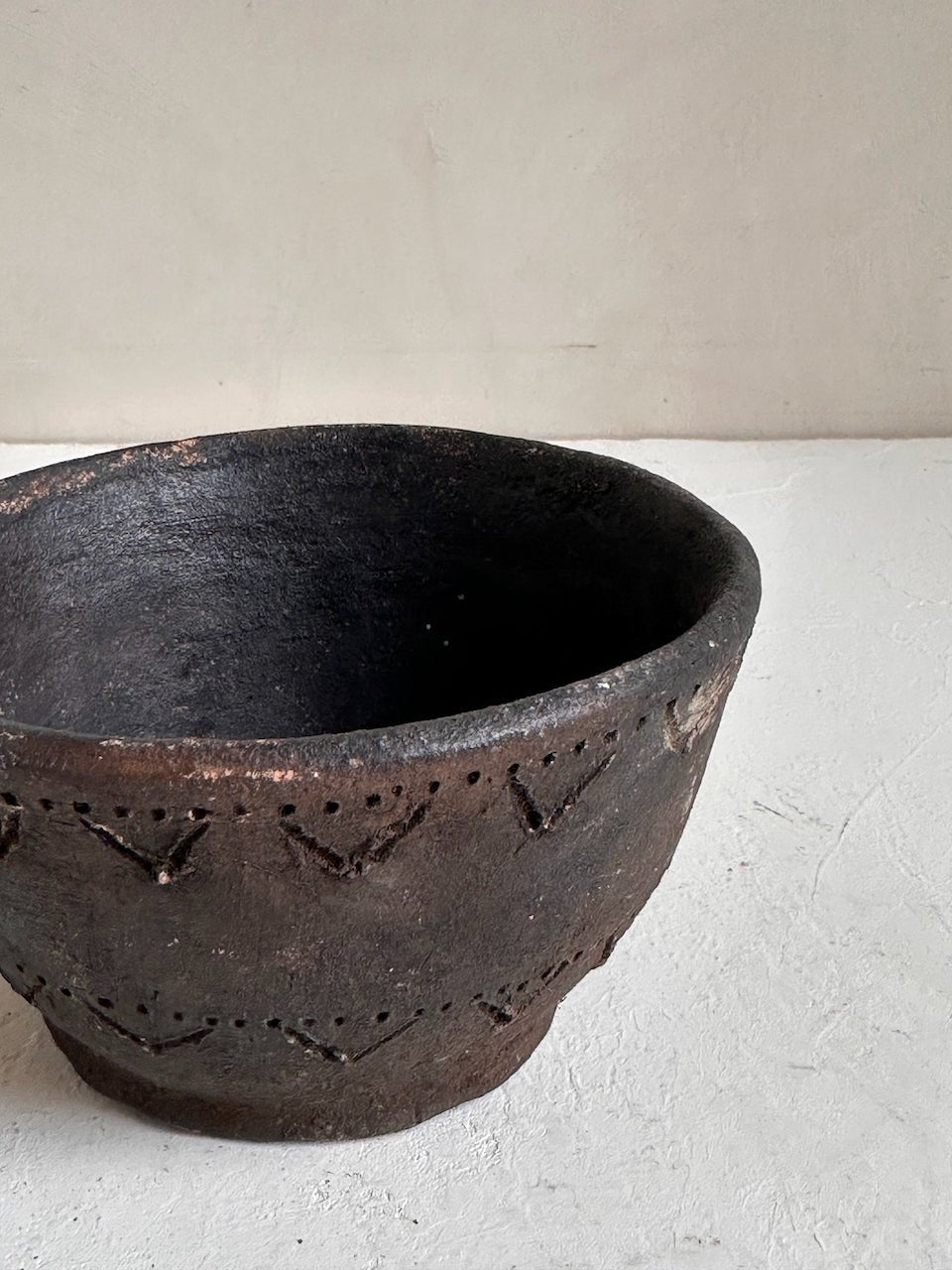 The Corner - Black terracotta bowl N° 3 - Pots & Vases