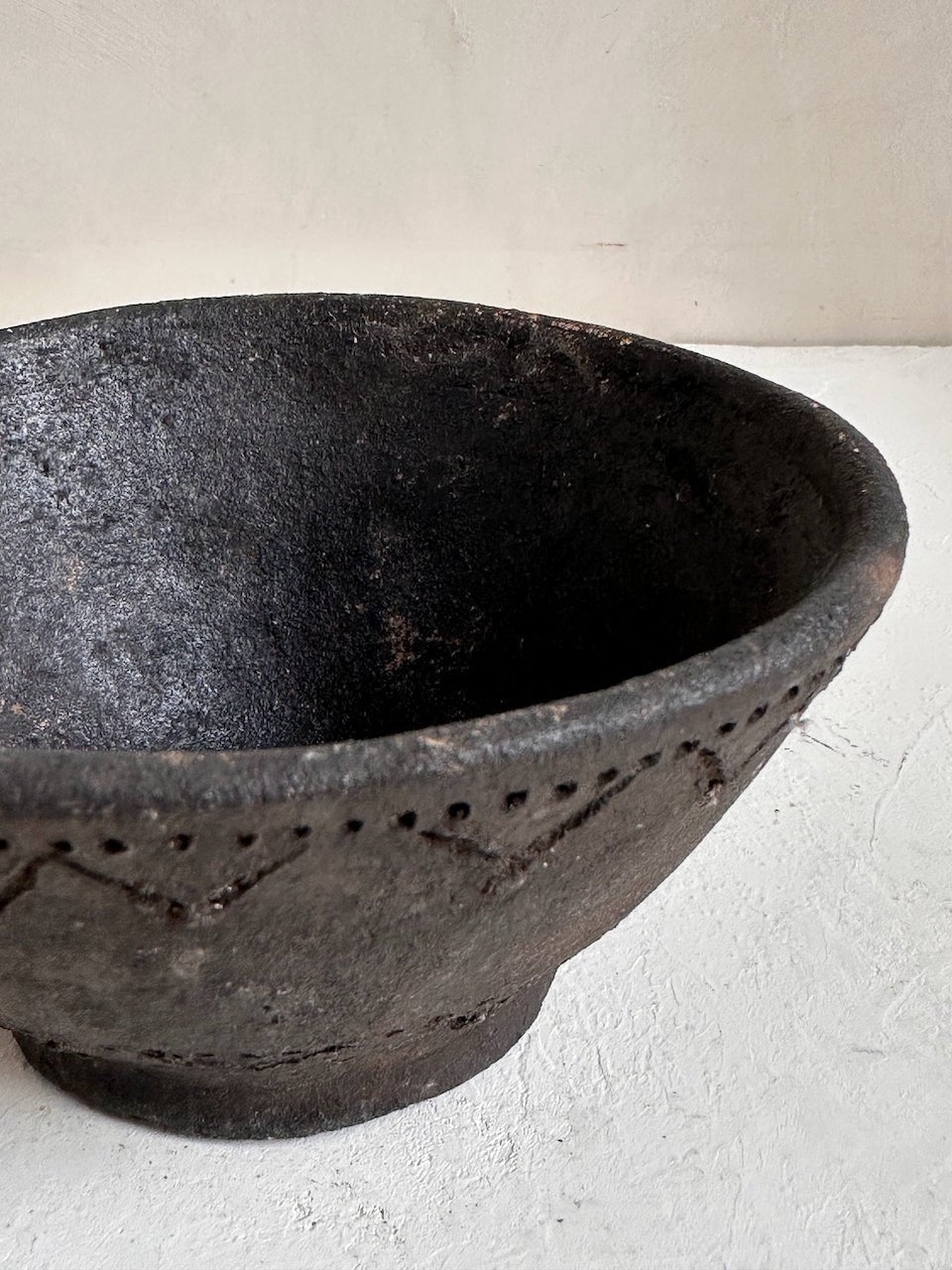 The Corner - Black terracotta bowl N° 4 - Pots & Vases