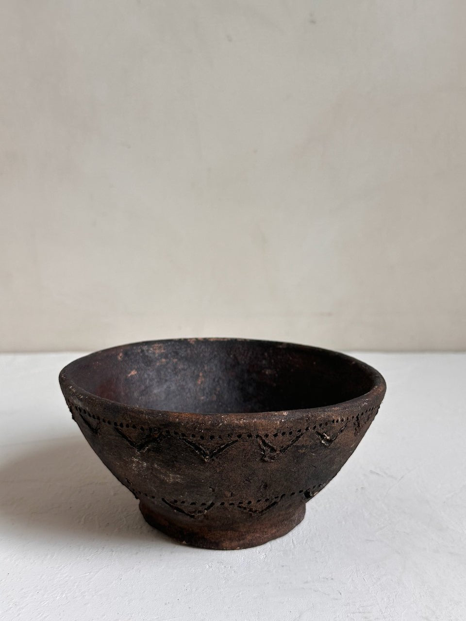 The Corner - Black terracotta bowl N° 5 - Pots & Vases