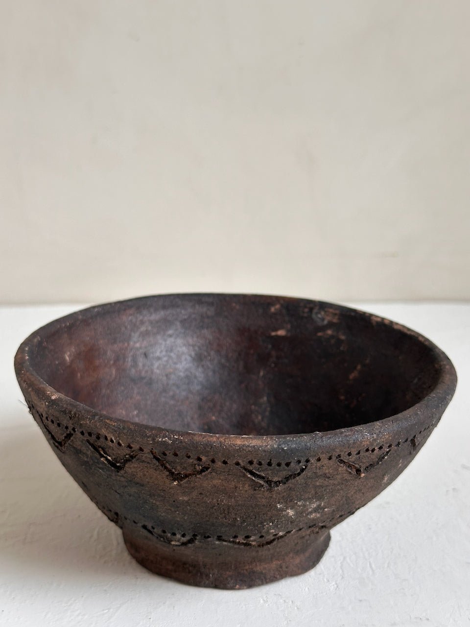 The Corner - Black terracotta bowl N° 5 - Pots & Vases