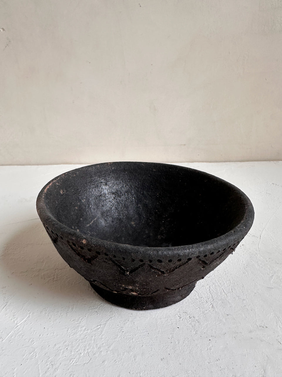 The Corner - Black terracotta bowl N° 6 - Pots & Vases