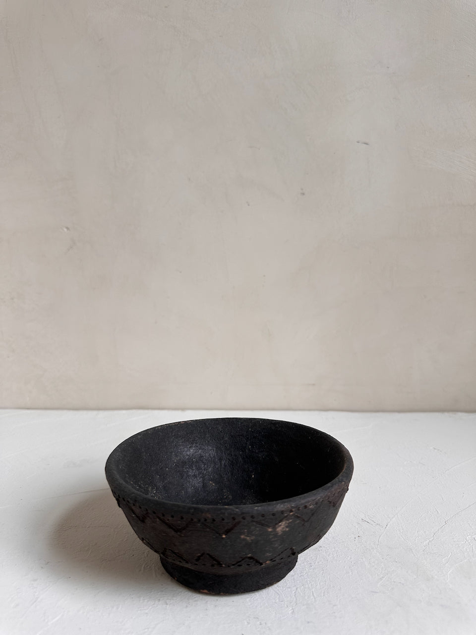 The Corner - Black terracotta bowl N° 6 - Pots & Vases