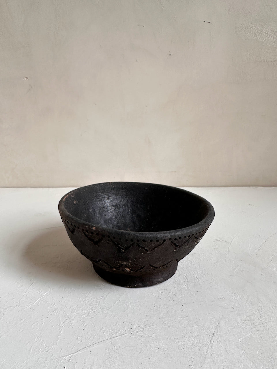 The Corner - Black terracotta bowl N° 6 - Pots & Vases