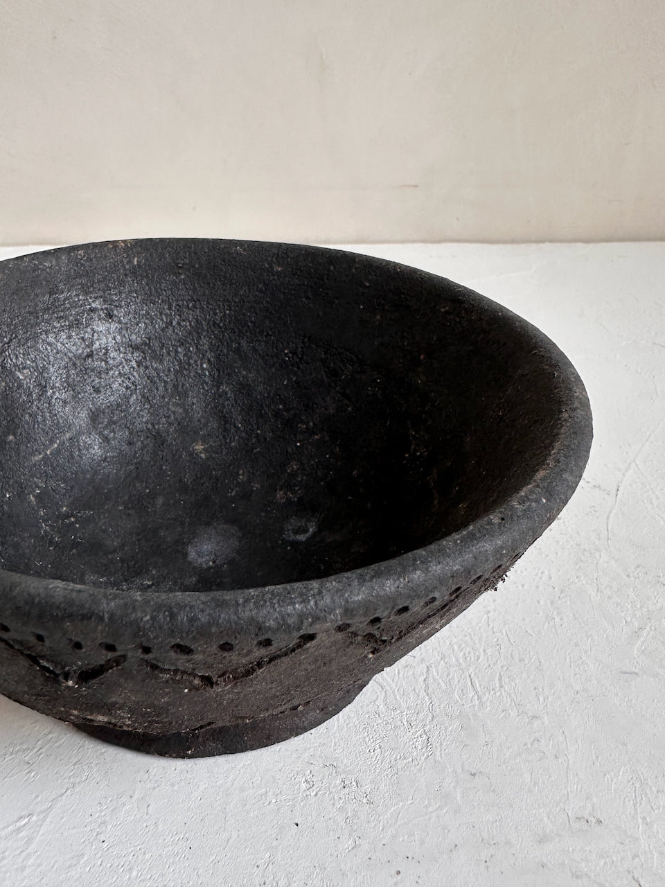 The Corner - Black terracotta bowl N° 6 - Pots & Vases