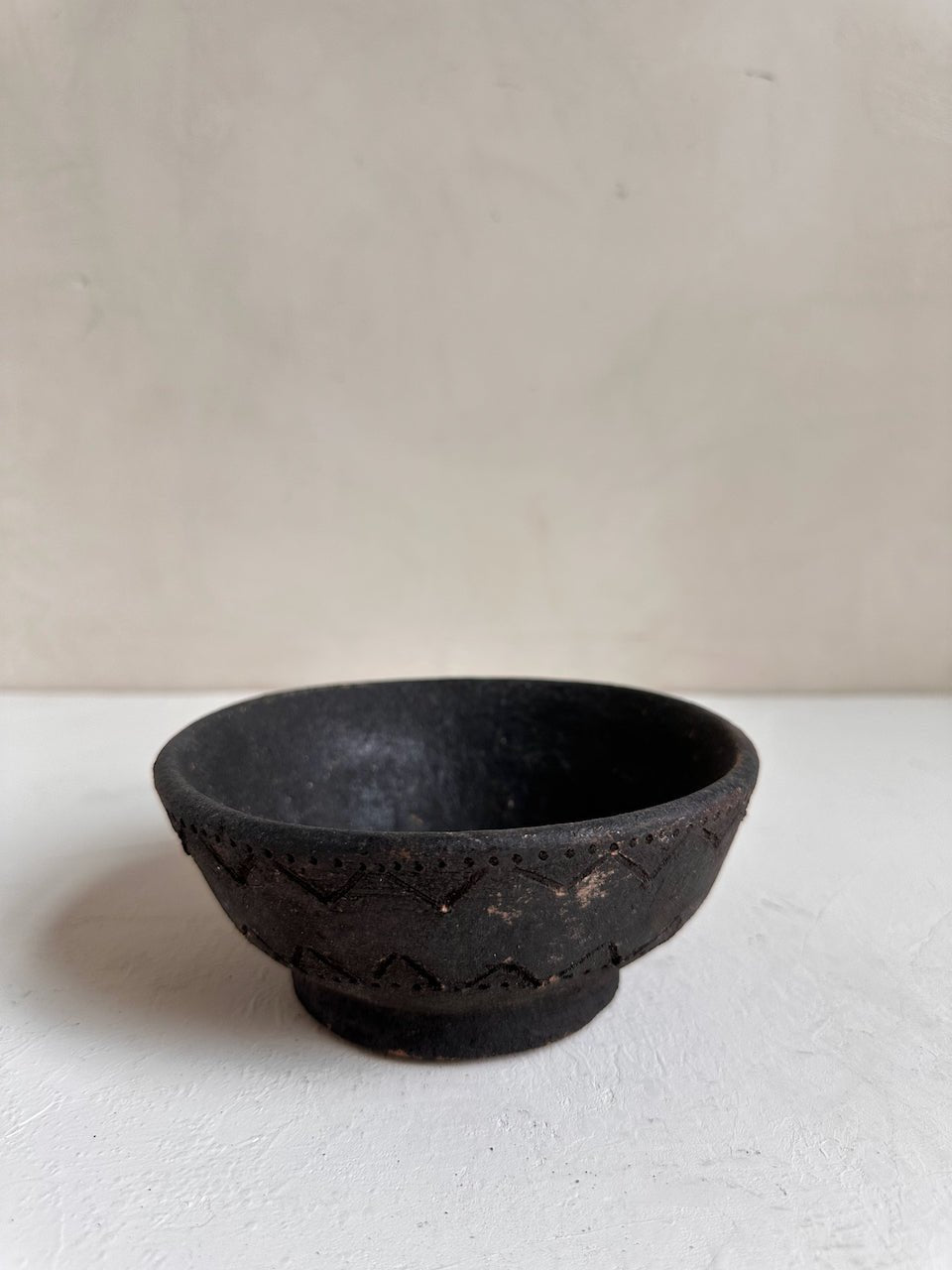 The Corner - Black terracotta bowl N° 6 - Pots & Vases