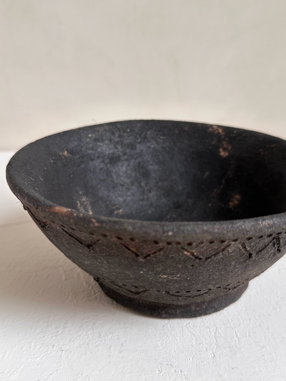 The Corner - Black terracotta bowl N° 7 - Pots & Vases