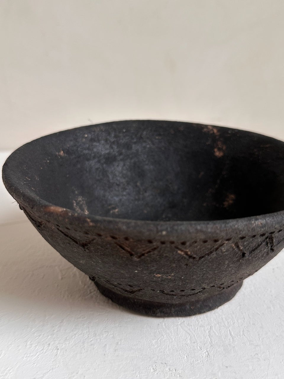 The Corner - Black terracotta bowl N° 7 - Pots & Vases