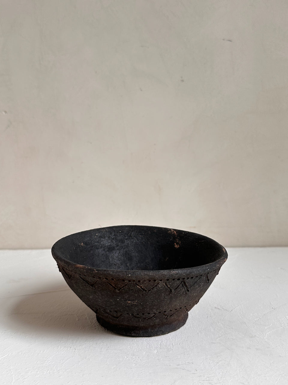 The Corner - Black terracotta bowl N° 7 - Pots & Vases