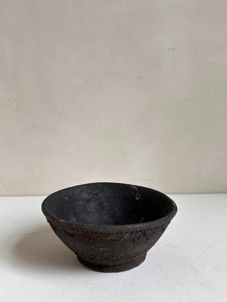 The Corner - Black terracotta bowl N° 7 - Pots & Vases