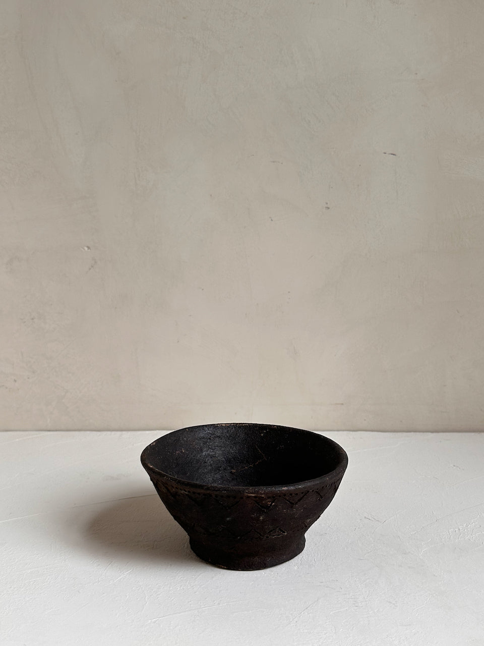 The Corner - Black terracotta bowl N° 8 - Pots & Vases