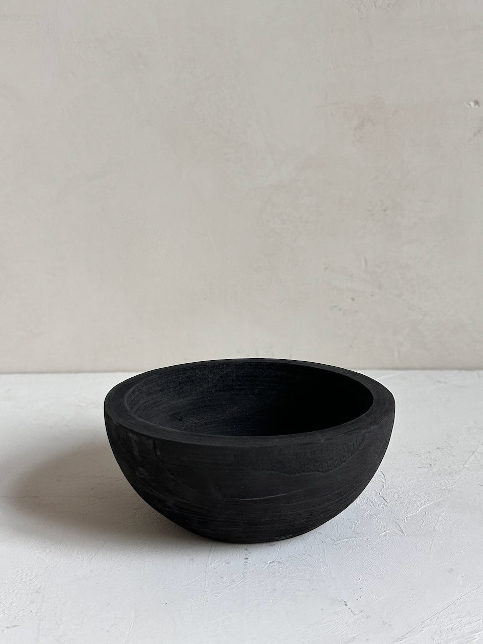 The Corner - Black wooden bowl N°1 - Decoration