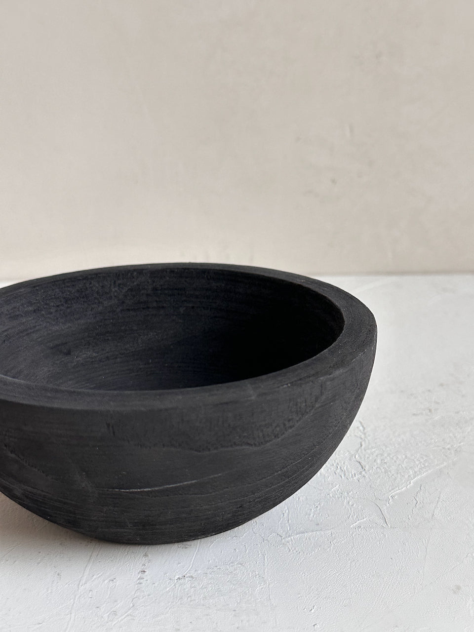 The Corner - Black wooden bowl N°1 - Decoration