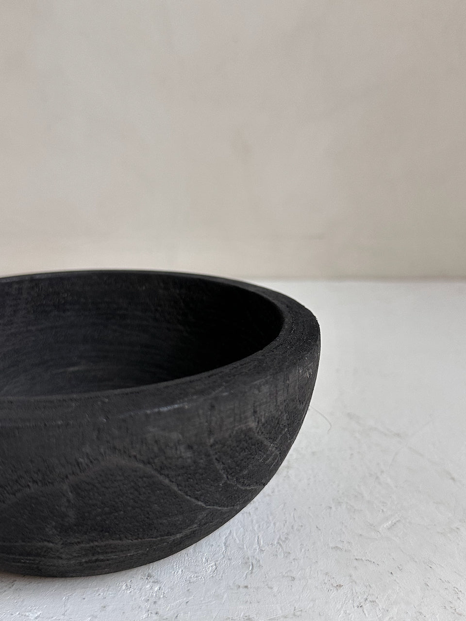 The Corner - Black wooden bowl N°3 - Decoration