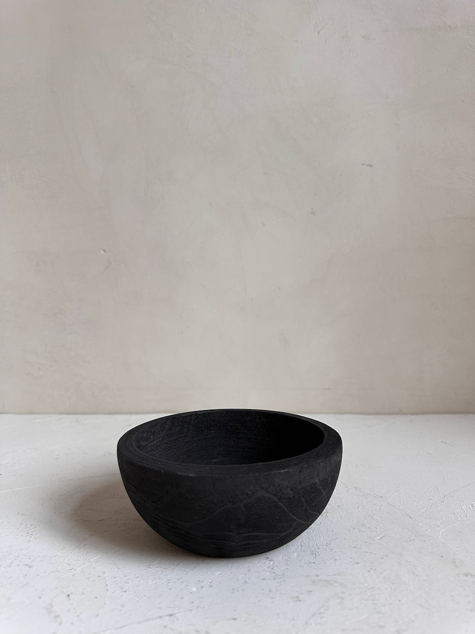 The Corner - Black wooden bowl N°3 - Decoration