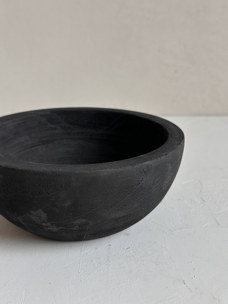 The Corner - Black wooden bowl N°4 - Decoration
