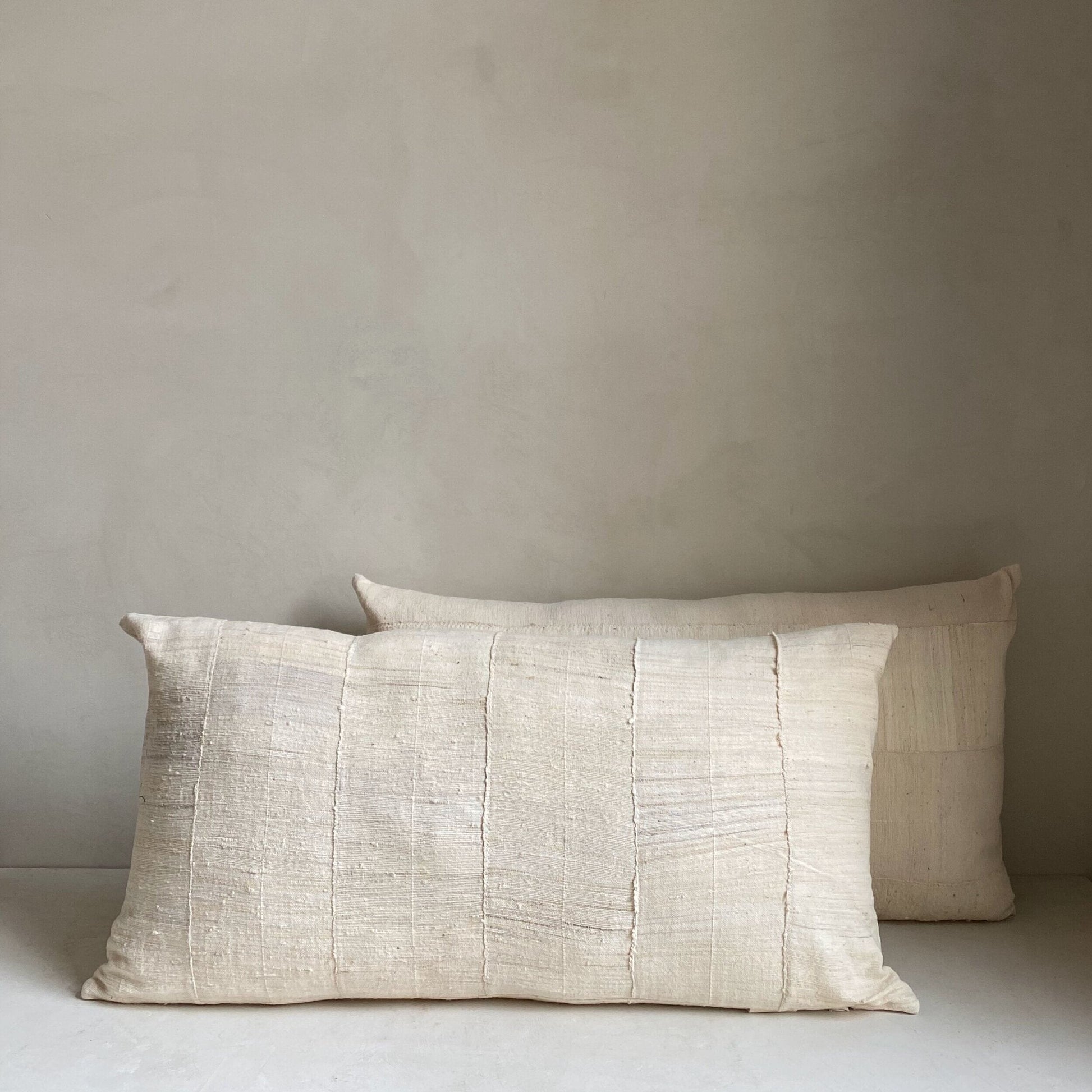 The Corner - Bone limited edition 90x50 cm - Cushions