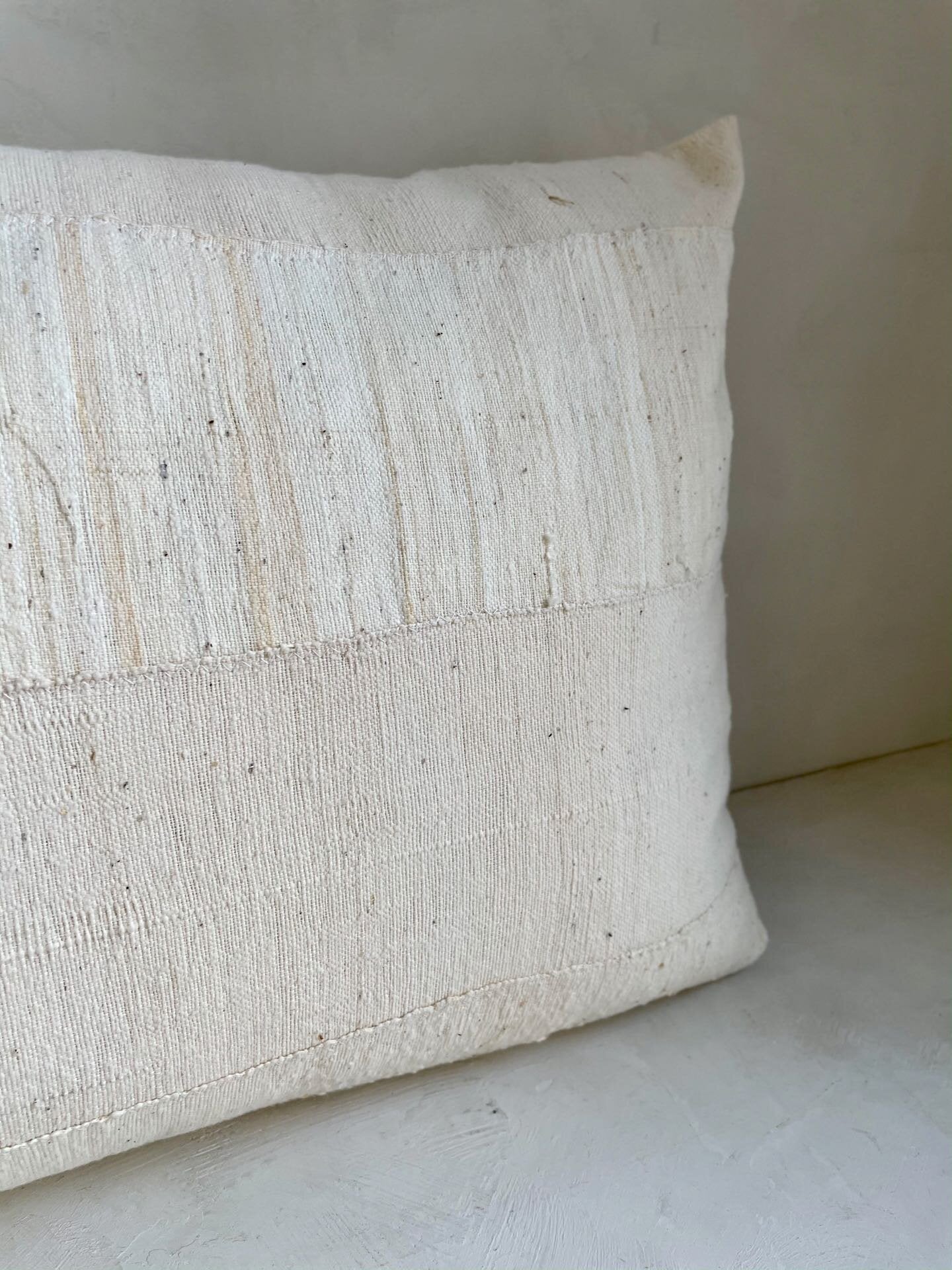 The Corner - Bone limited edition 90x50 cm - Cushions