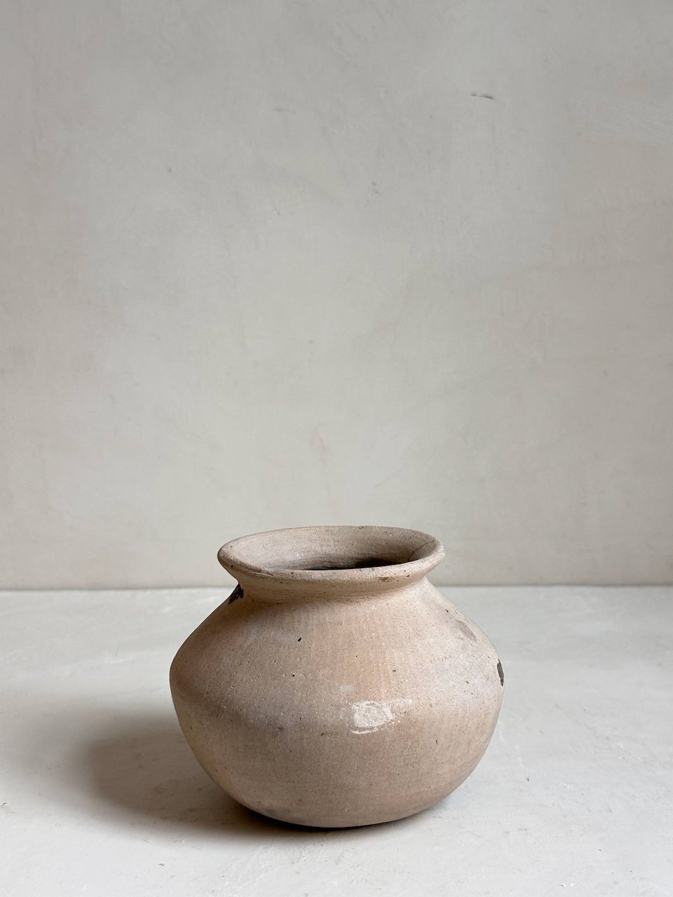 The Corner - Borneo pot N° 8 - Pots & Vases