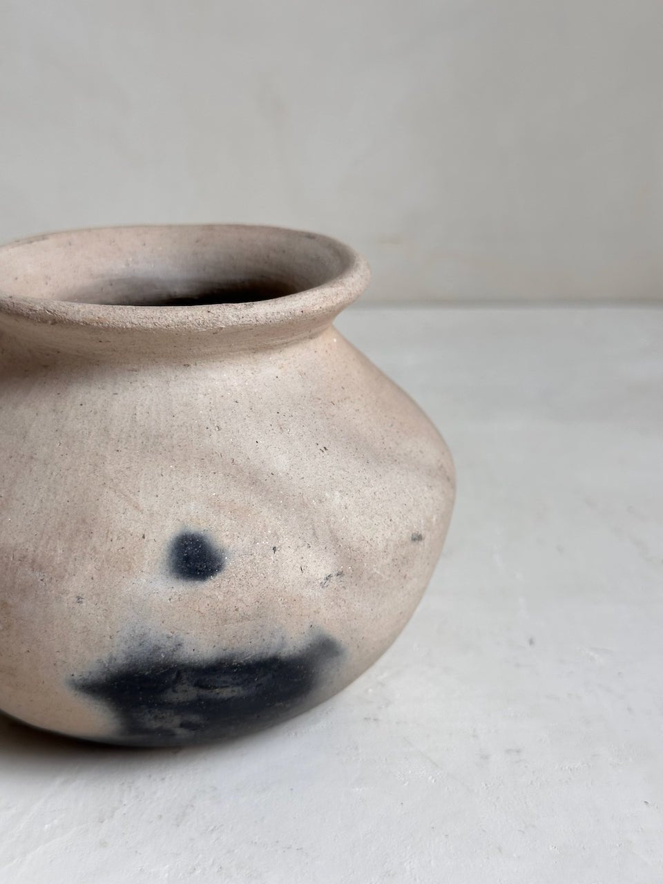 The Corner - Borneo pot N° 8 - Pots & Vases