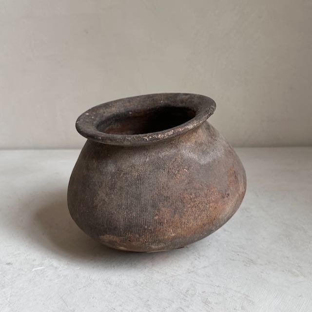 The Corner - Borneo pot N° 5 - Pots & Vases