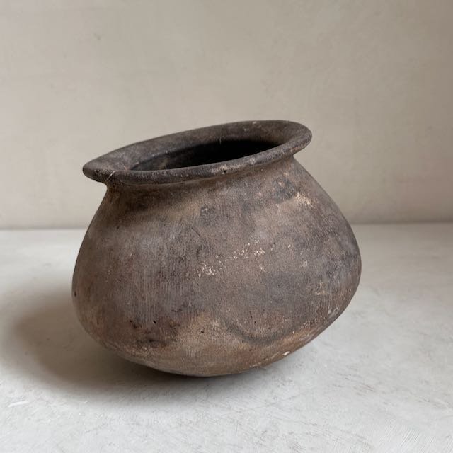 The Corner - Borneo pot N° 5 - Pots & Vases