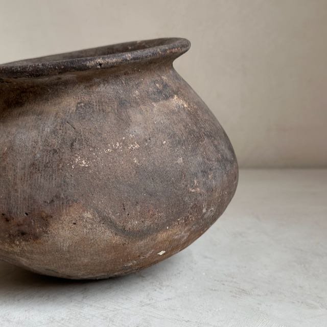 The Corner - Borneo pot N° 5 - Pots & Vases