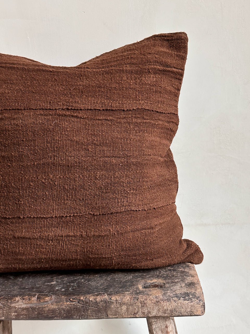 The Corner - Burnt Umber 50 x 50 cm - Cushions