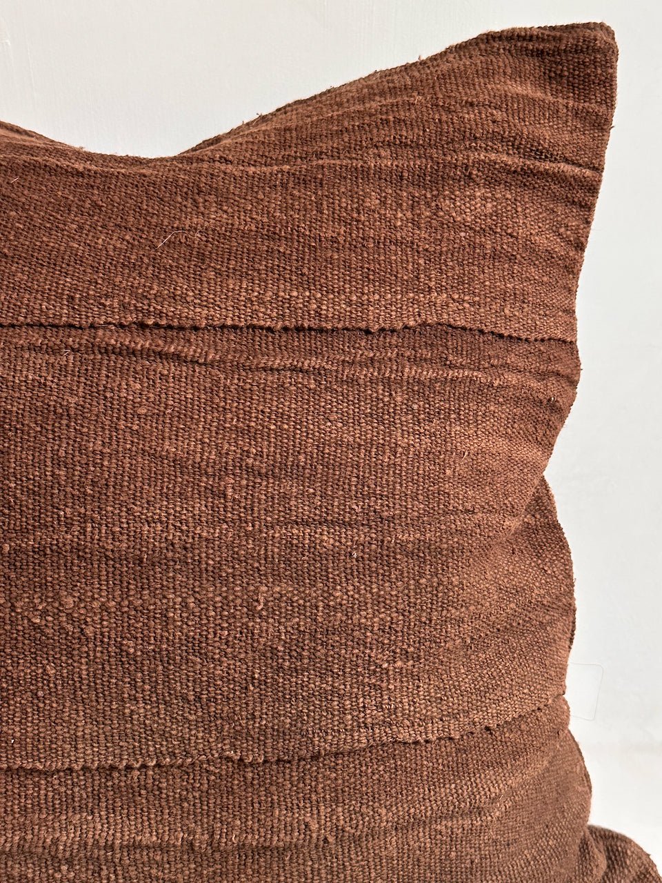 The Corner - Burnt Umber 50 x 50 cm - Cushions