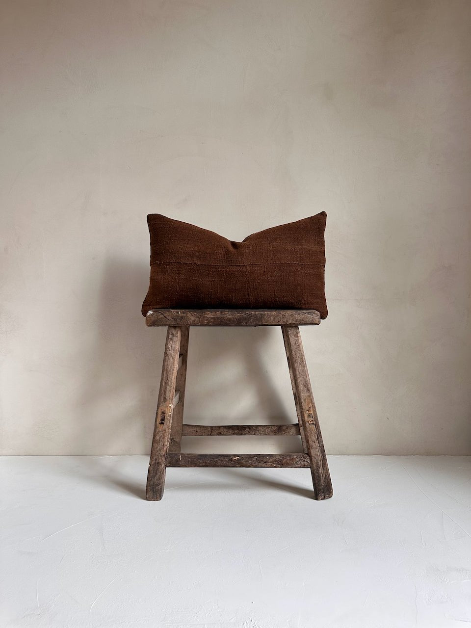 The Corner - Burnt Umber 55 x 30 cm - Cushions