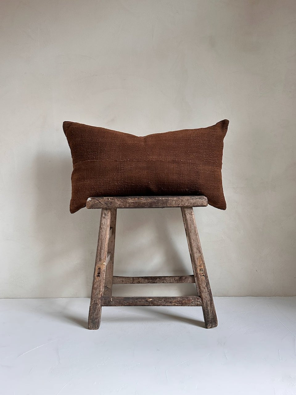 The Corner - Burnt Umber 70 x 40 cm - Cushions