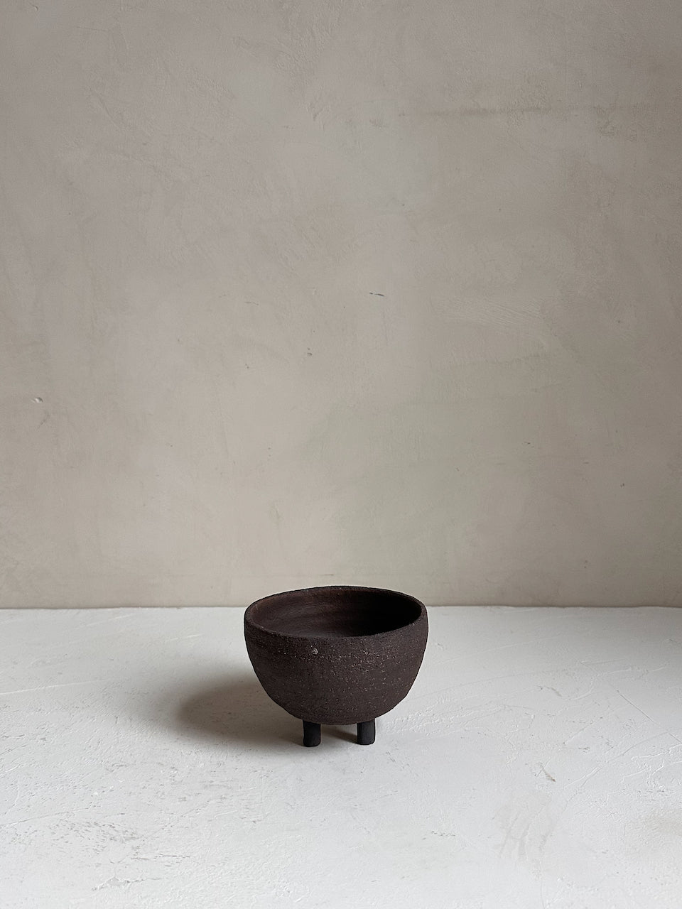 The Corner - Ceramic bowl with feet N°6 - Ceramics