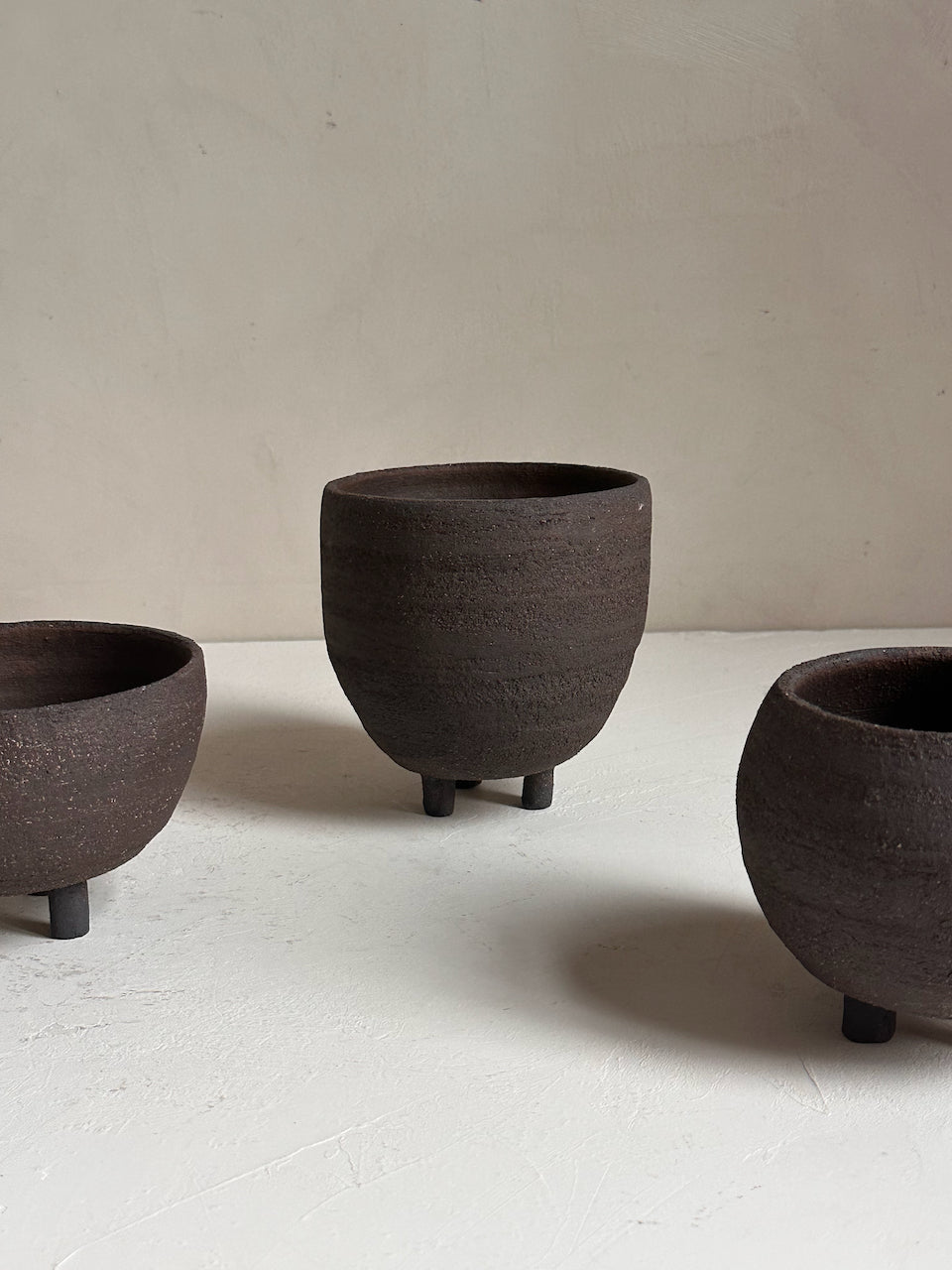 The Corner - Ceramic bowl with feet N°6 - Ceramics