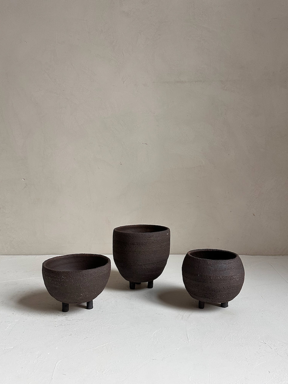 The Corner - Ceramic bowl with feet N°6 - Ceramics