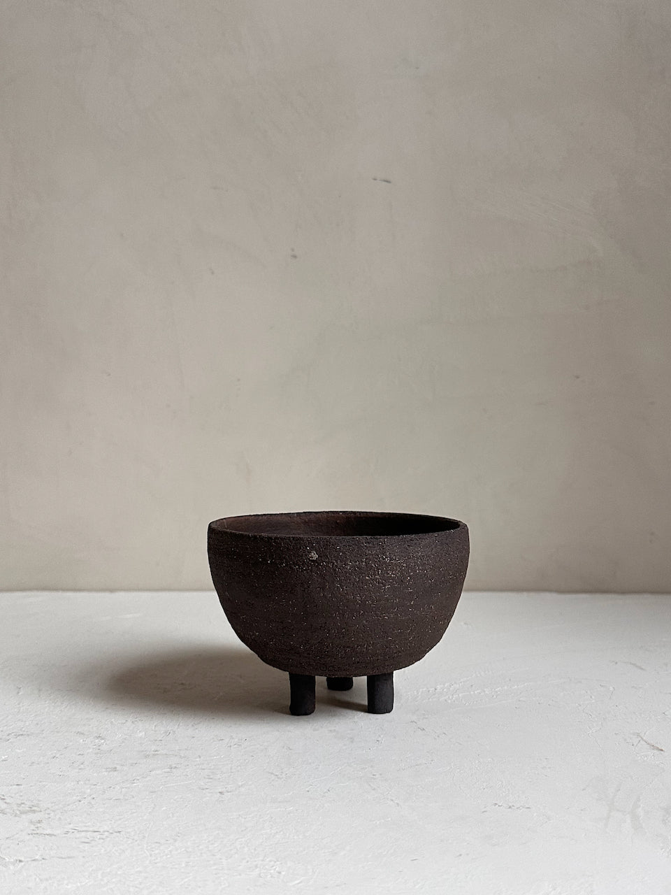The Corner - Ceramic bowl with feet N°6 - Ceramics