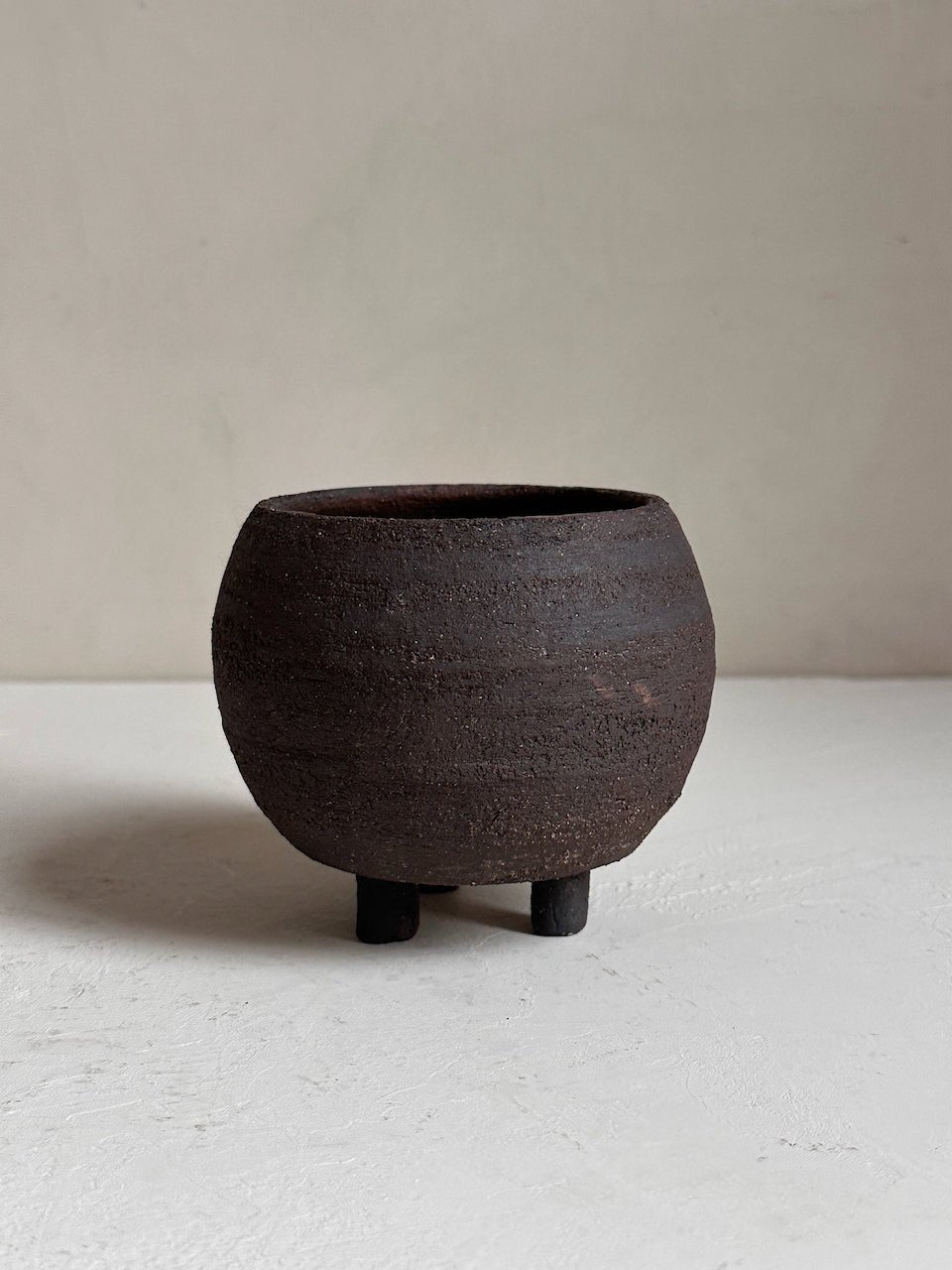 The Corner - Ceramic bowl with feet N°7 - Ceramics
