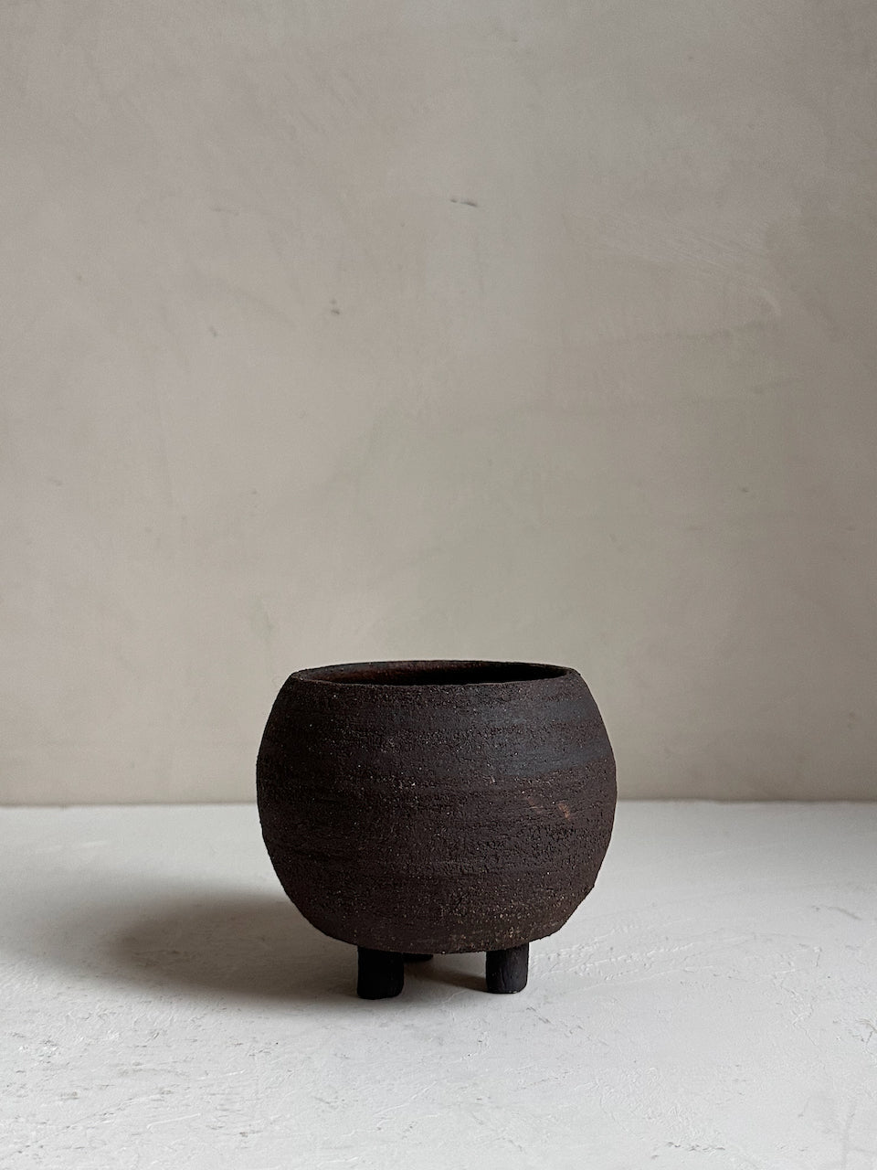 The Corner - Ceramic bowl with feet N°7 - Ceramics