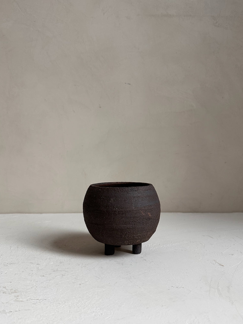 The Corner - Ceramic bowl with feet N°7 - Ceramics