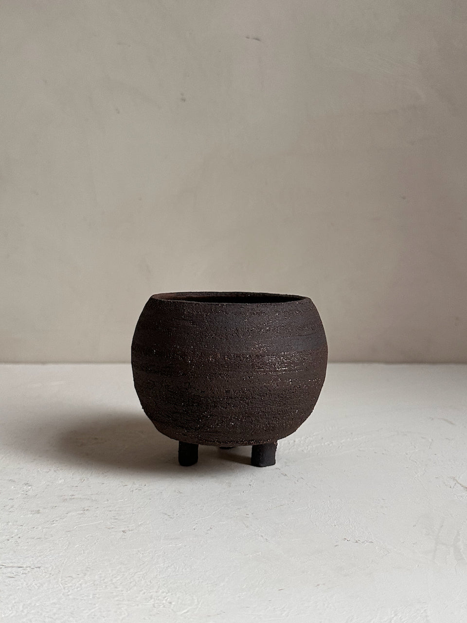 The Corner - Ceramic bowl with feet N°7 - Ceramics