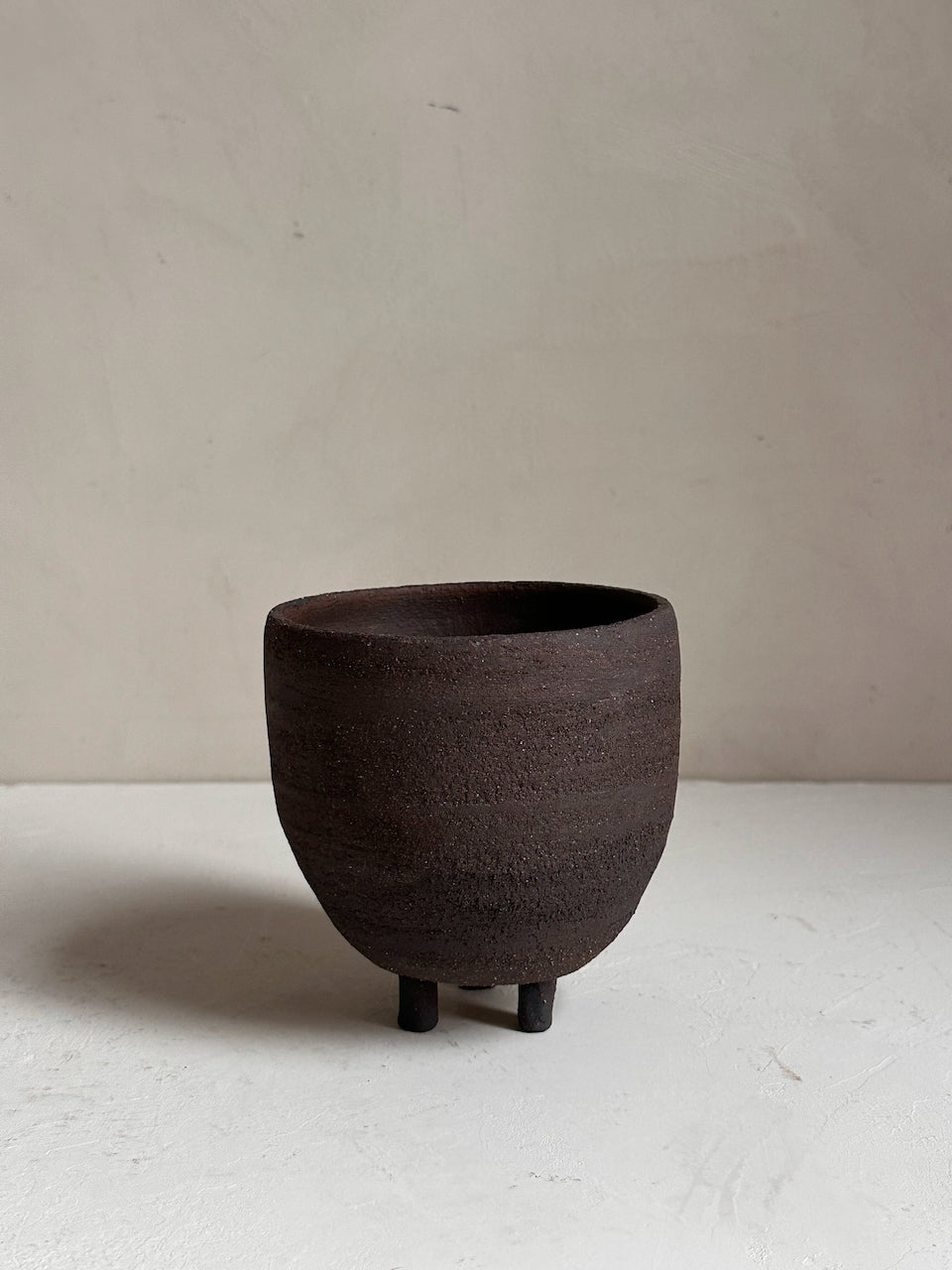 The Corner - Ceramic bowl with feet N°8 - Ceramics